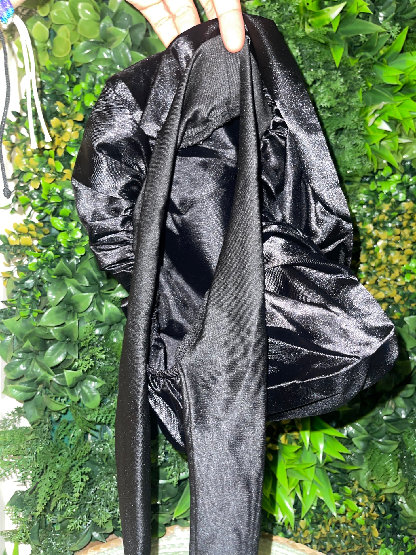 Eccentric Glow Bonnet - Luxe Satijnen Bonnet met Linten