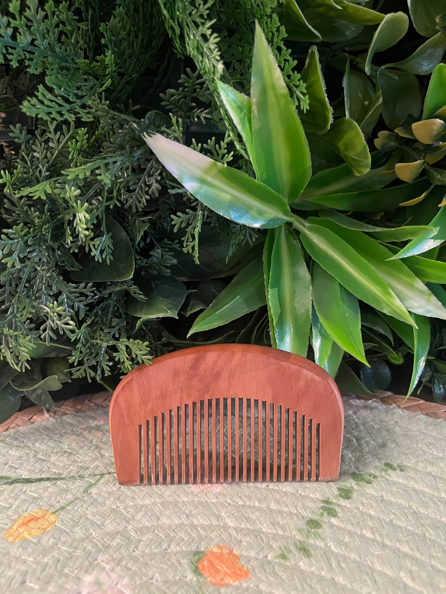Wooden Crown Comb – Nature’s Touch